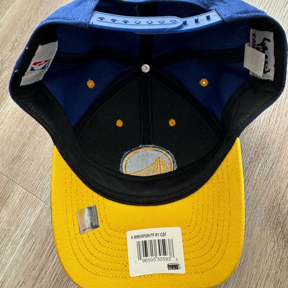 New - Men’s Warriors Hat - Picture 3 of 3